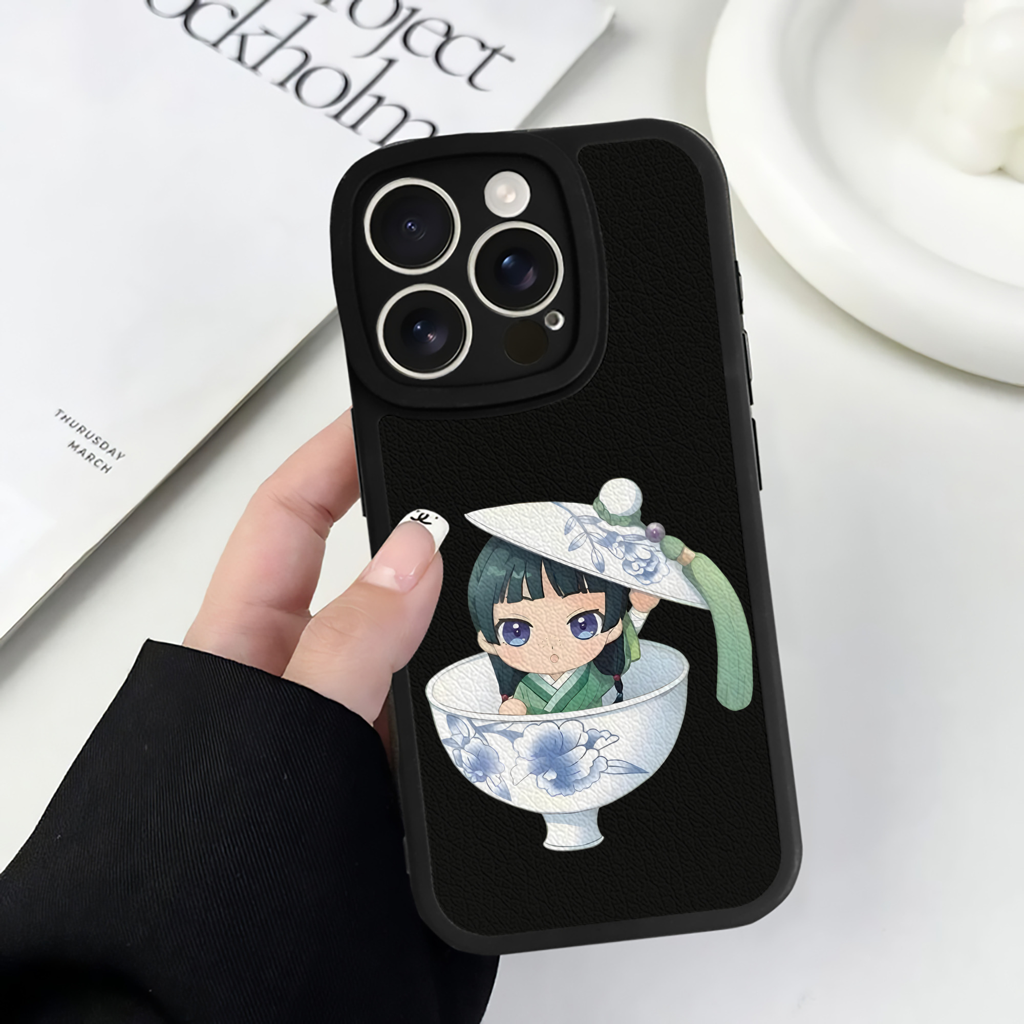 （画像用） 薬屋のひとりごと The Apothecary Diaries 【iPhone 16シリーズ対応】シリコンスマホケース（レザー調） 材質：シリコン